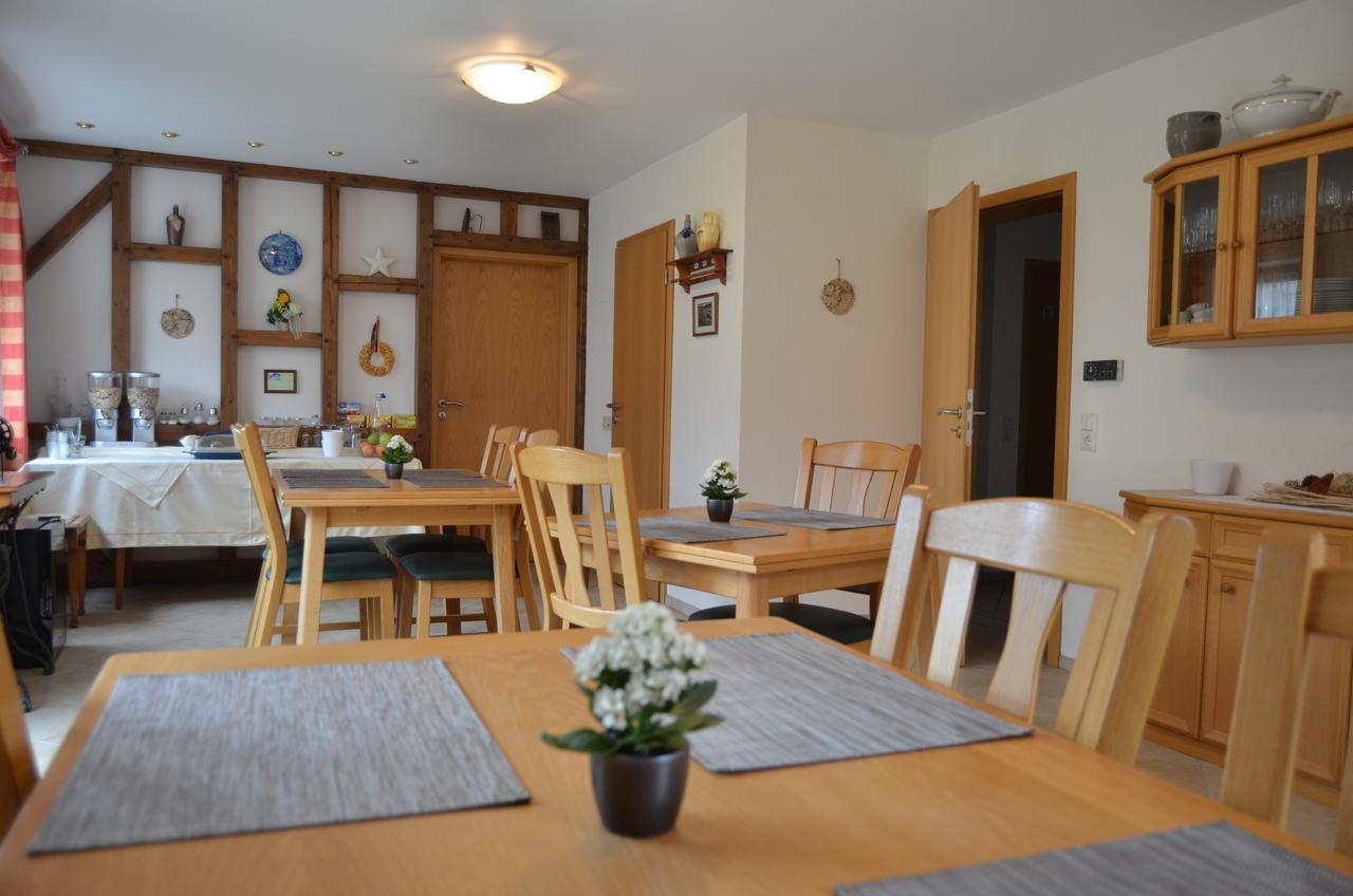Weingut H. Gindorf Bed and Breakfast Lieser Buitenkant foto