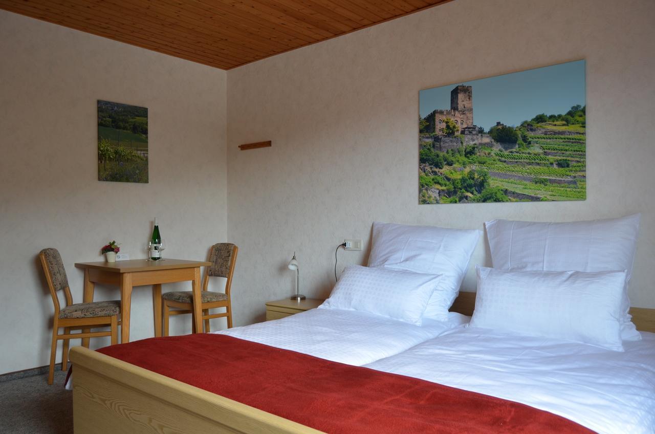 Weingut H. Gindorf Bed and Breakfast Lieser Buitenkant foto