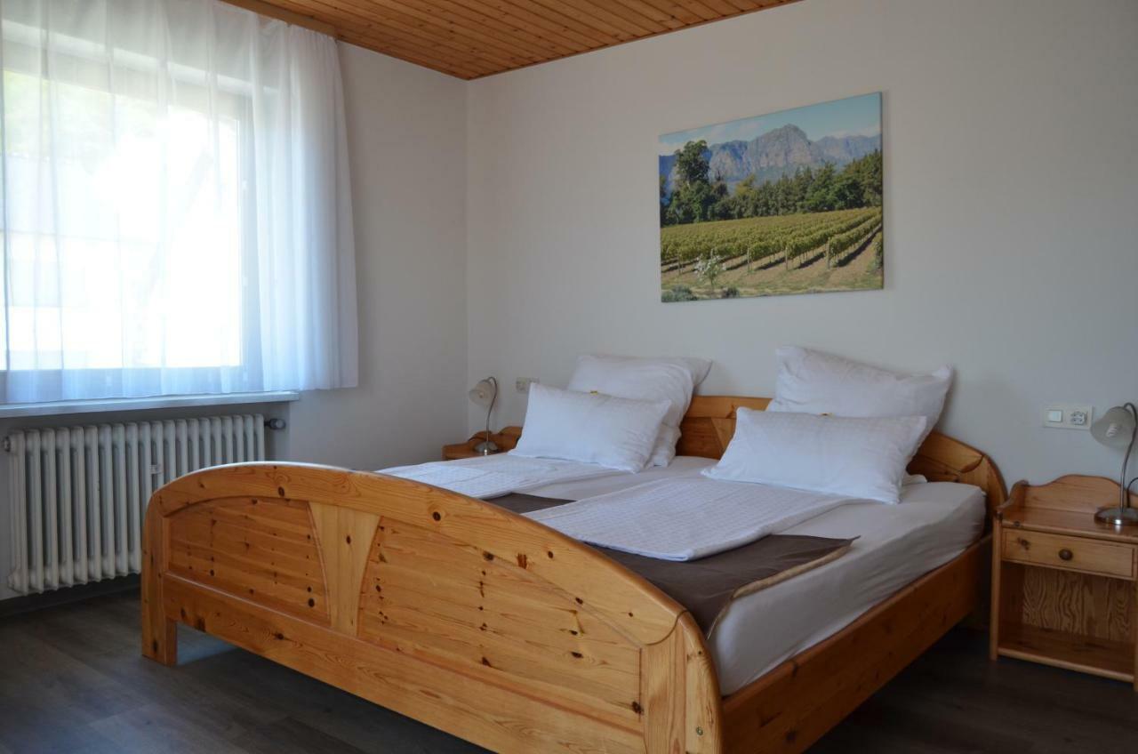 Weingut H. Gindorf Bed and Breakfast Lieser Buitenkant foto